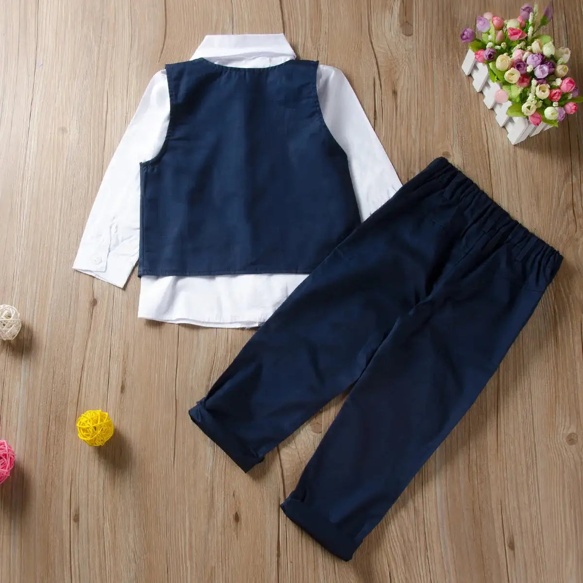 Conjunto de ropa para niños pequeños