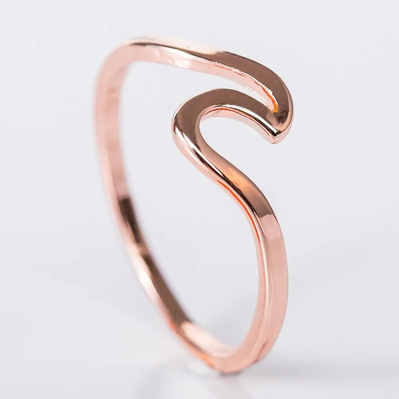 Anillos de aleación con forma de olas del océano: joyas de moda para los dedos de las mujeres