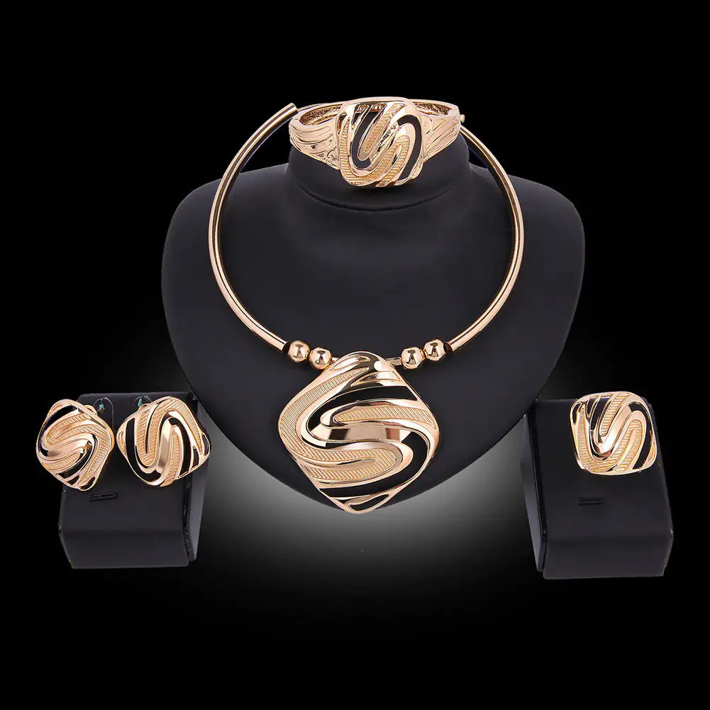 Conjunto de joyas nupciales indias doradas