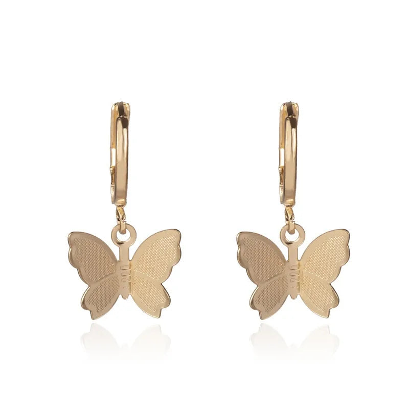 Gargantilla con colgante de mariposa y cadena de oro: joyería de playa bohemia