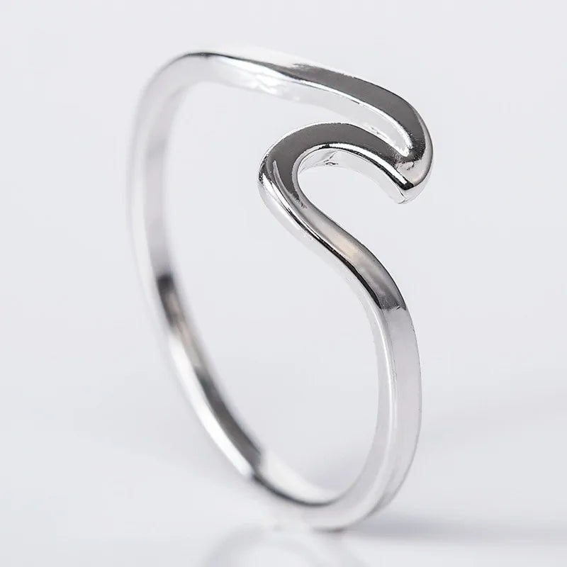 Anillos de aleación con forma de olas del océano: joyas de moda para los dedos de las mujeres