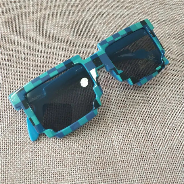 Gafas de sol con forma de bloque