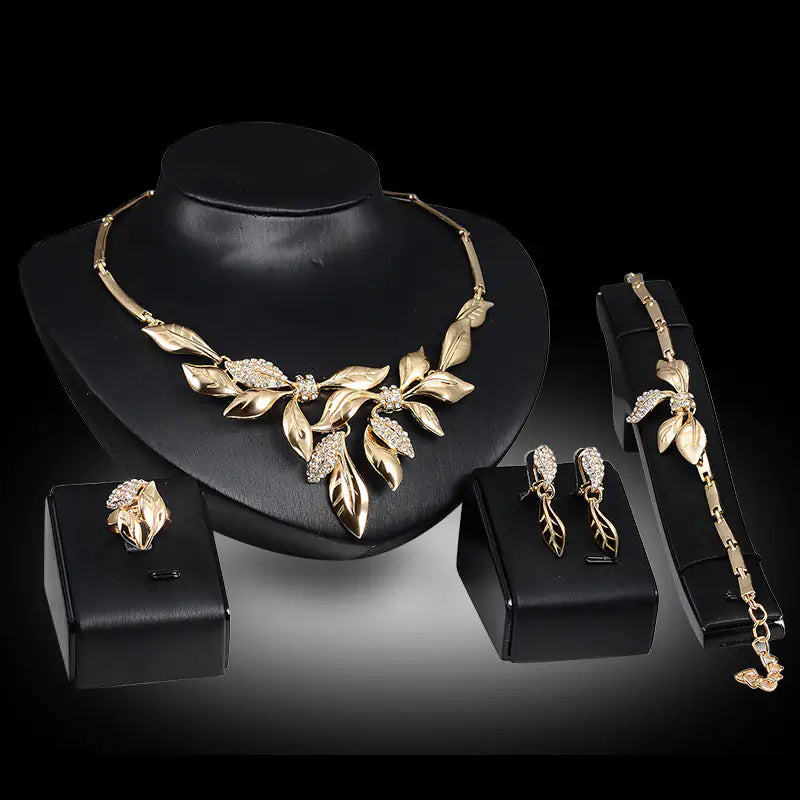 Conjunto de joyas nupciales indias doradas