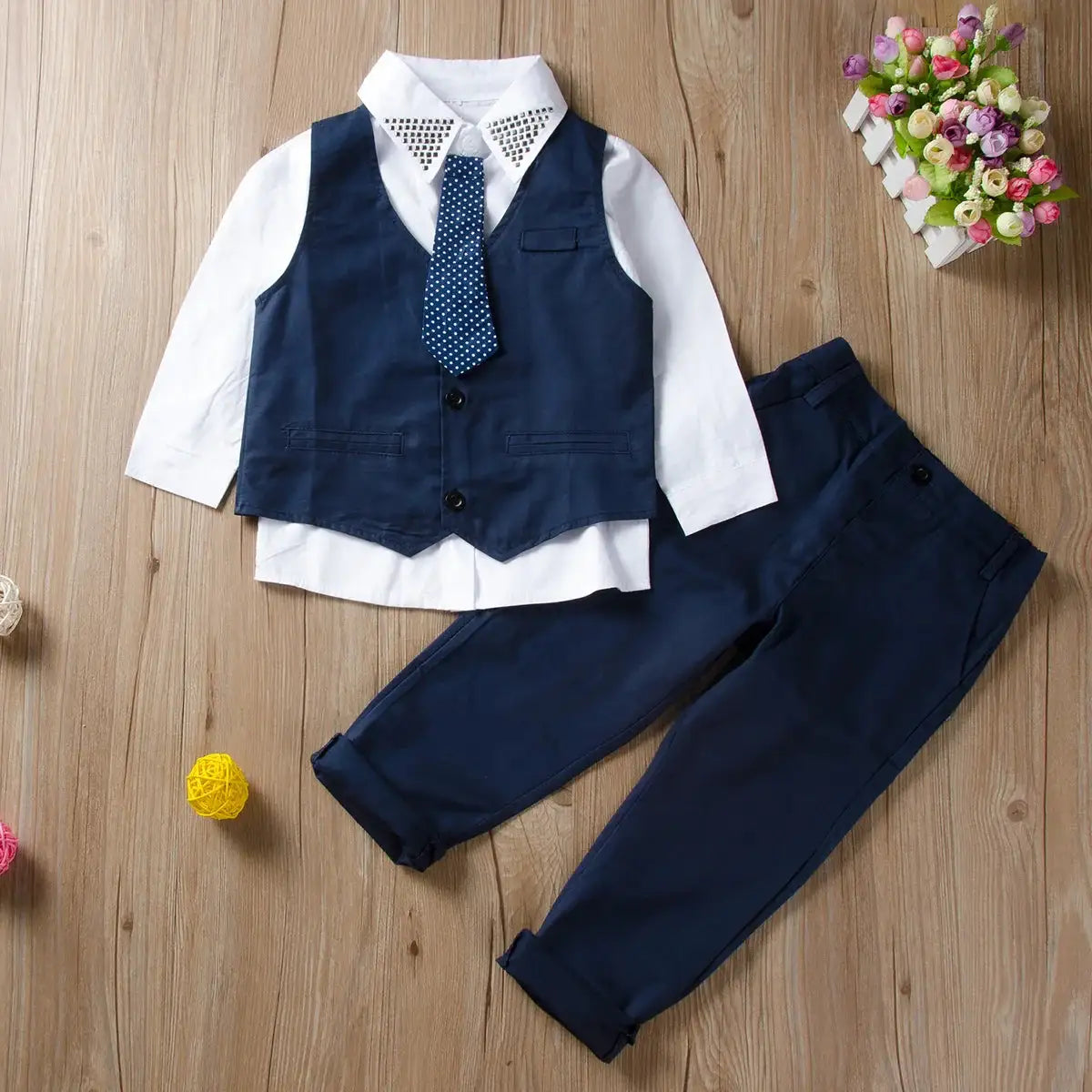 Conjunto de ropa para niños pequeños