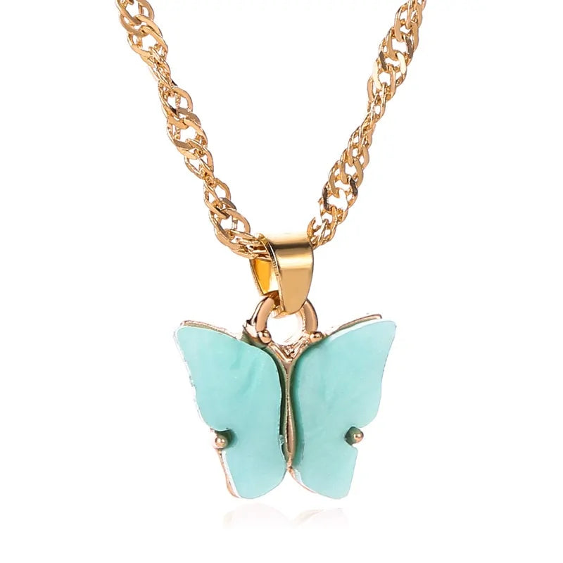 Gargantilla con colgante de mariposa y cadena de oro: joyería de playa bohemia