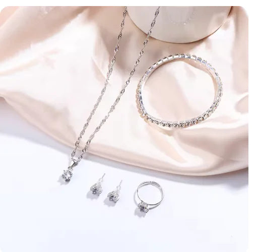 Conjunto de joyas de cristal